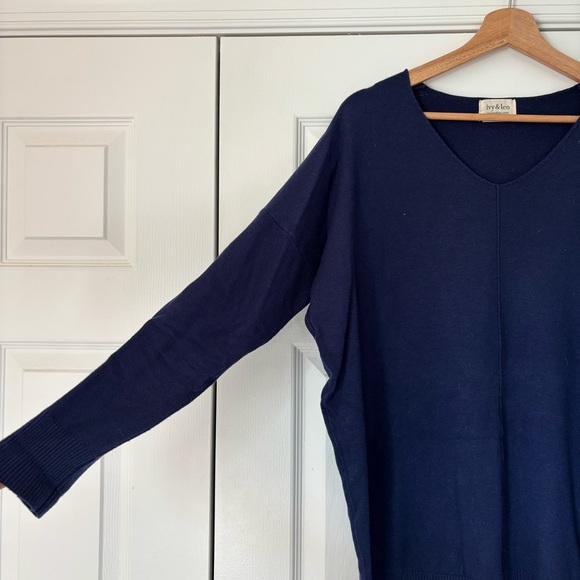 Ivy & Leo Dreamer Sweater Navy Blue Oversized V-Neck Tunic Sweater M/L #T1938 - Picture 5 of 6